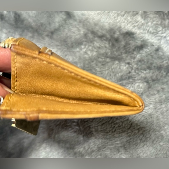 Coach Tan Leather Coin/Card holder Purse Keychain w/Gold Medal Coach Tag - Picture 4 of 12